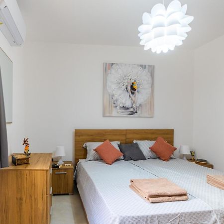 Brand New Apartment 3Bdr 2 Bth H7 Сейнт Полс Бей Екстериор снимка