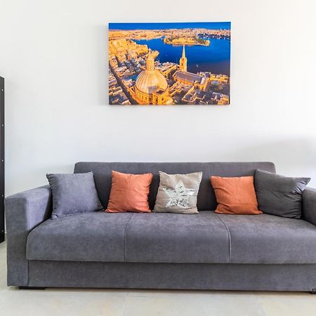 Brand New Apartment 3Bdr 2 Bth H7 Сейнт Полс Бей Екстериор снимка