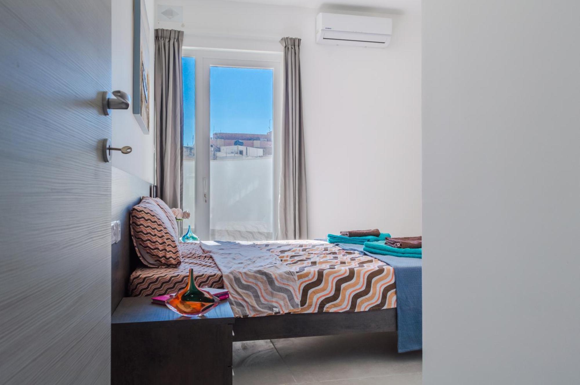 Brand New Apartment 3Bdr 2 Bth H7 Сейнт Полс Бей Екстериор снимка