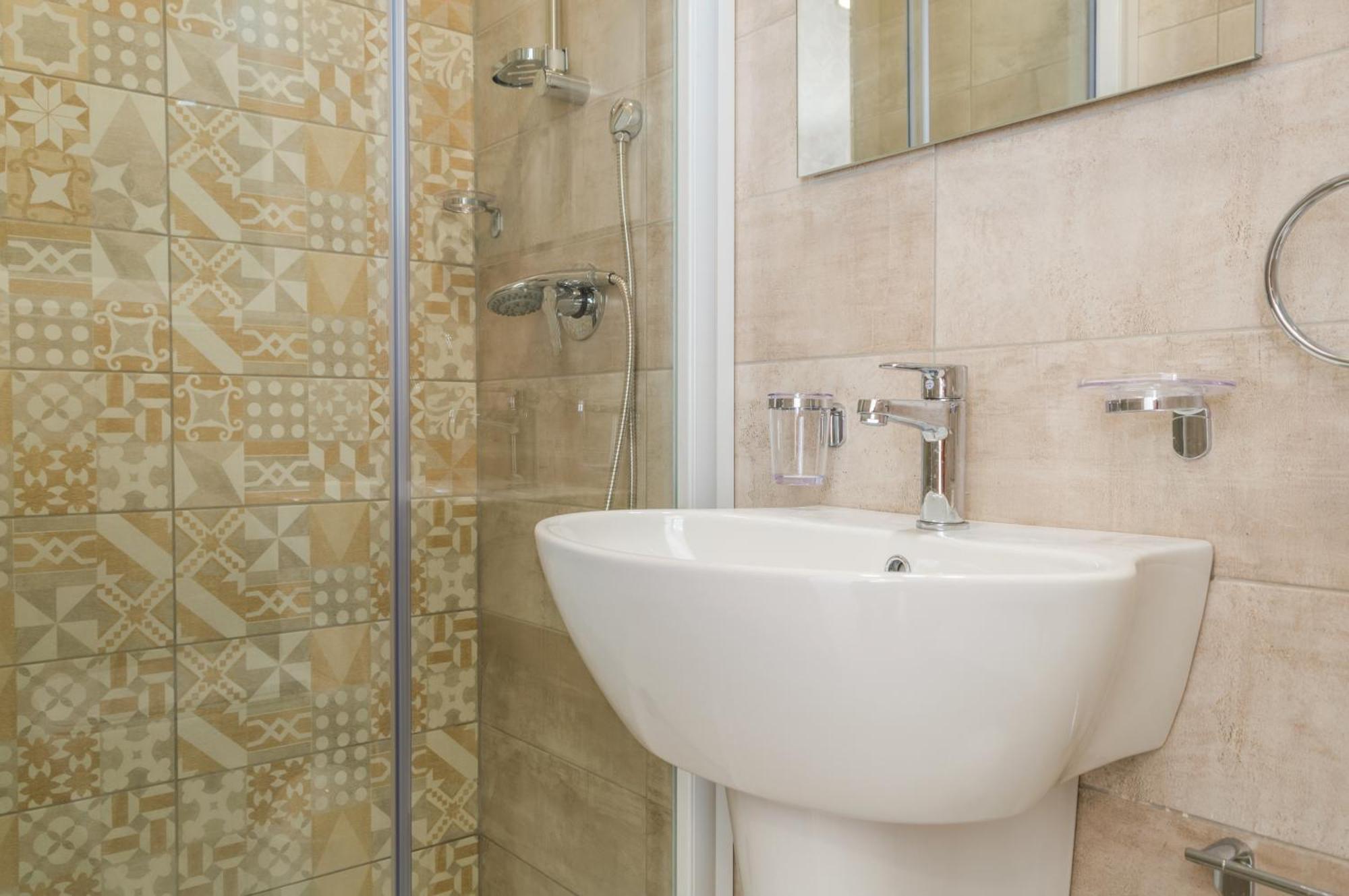 Brand New Apartment 3Bdr 2 Bth H7 Сейнт Полс Бей Екстериор снимка