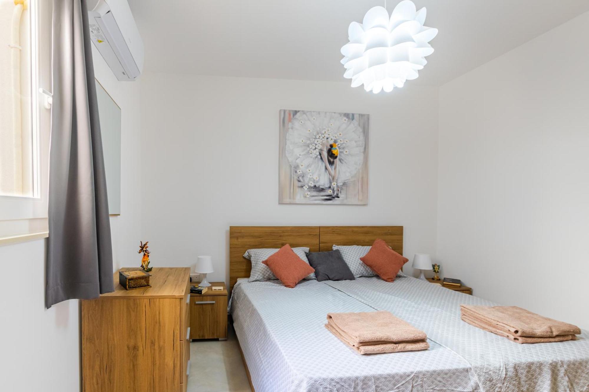 Brand New Apartment 3Bdr 2 Bth H7 Сейнт Полс Бей Екстериор снимка