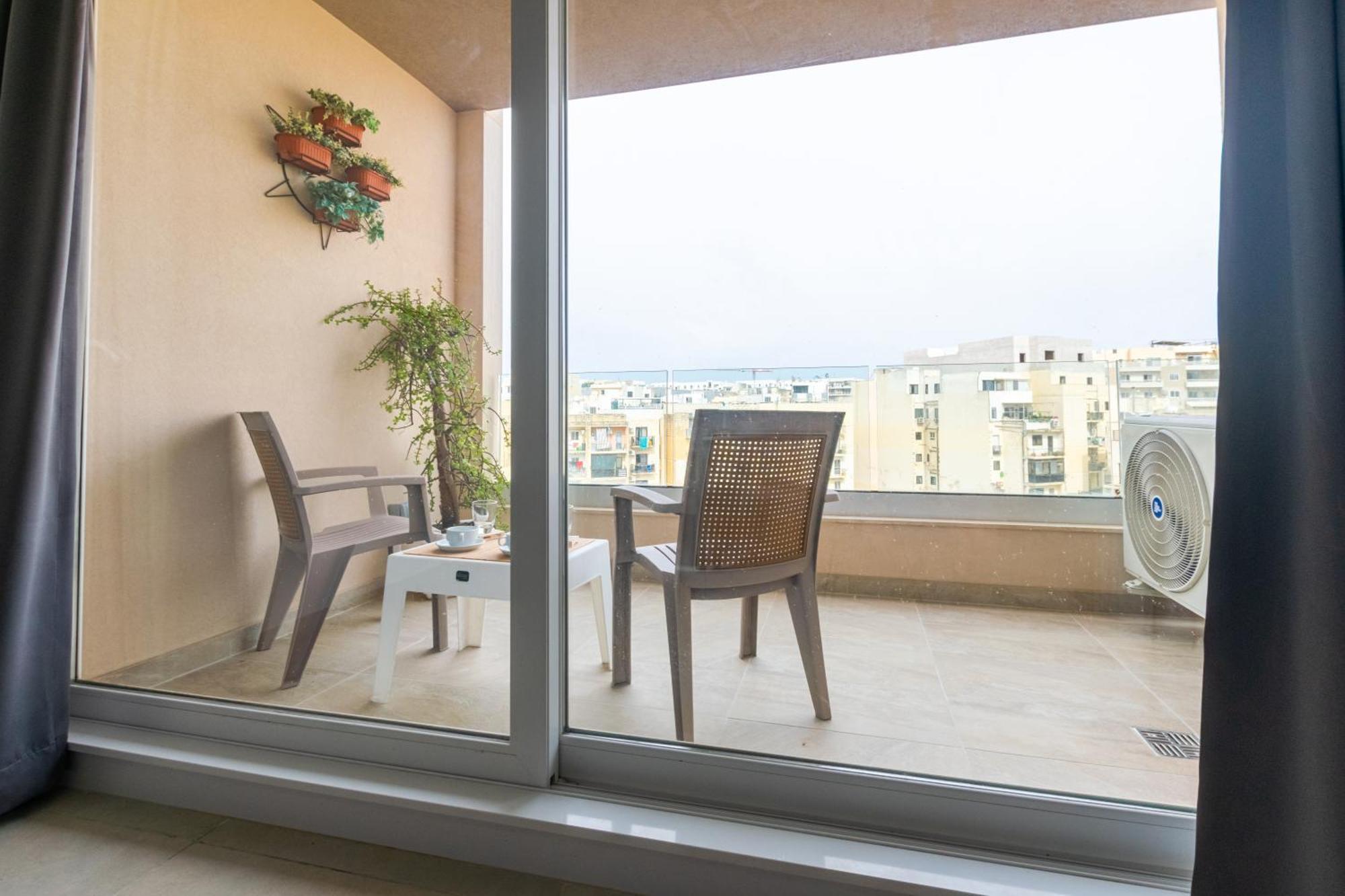 Brand New Apartment 3Bdr 2 Bth H7 Сейнт Полс Бей Екстериор снимка
