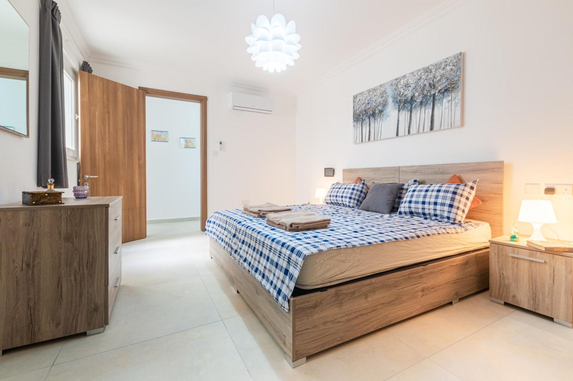 Brand New Apartment 3Bdr 2 Bth H7 Сейнт Полс Бей Екстериор снимка
